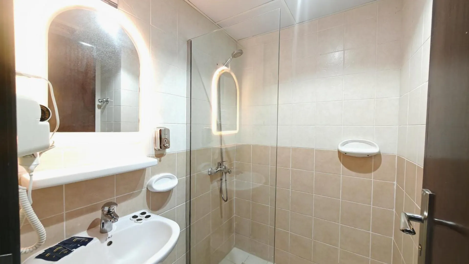 Appartement فنـــــــدق الزائـــــــــــــــــريــن 1 à La Mecque