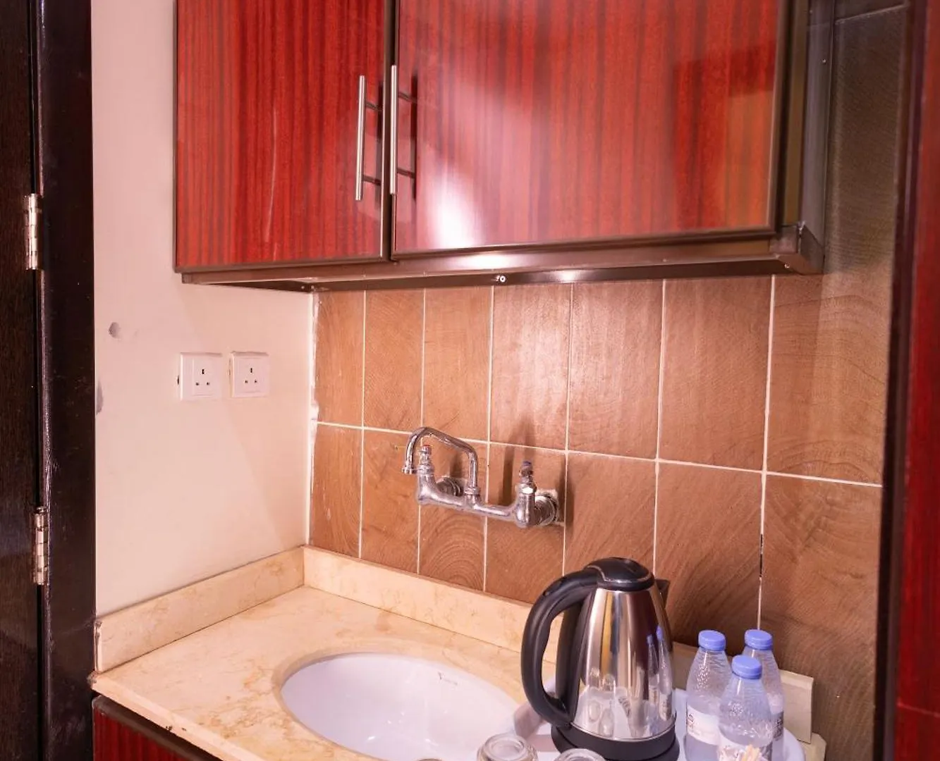 فنـــــــدق الزائـــــــــــــــــريــن 1 Apartment Mecca